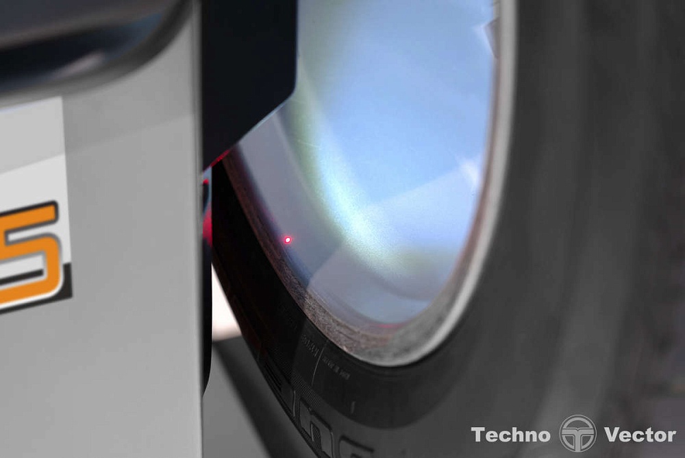 Стенд балансировочный модель iPRO BM5